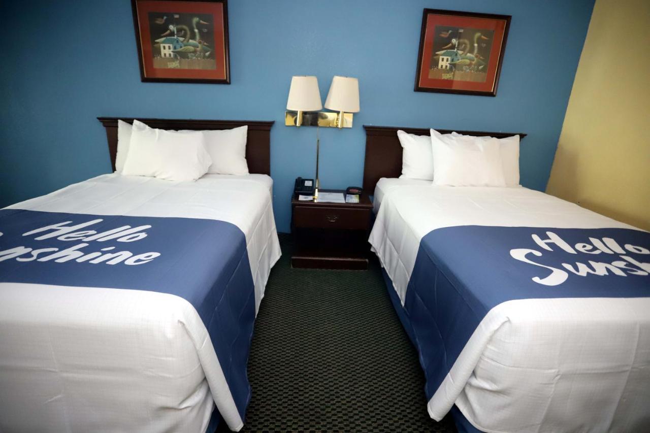 Days Inn Восток Страудсберг Экстерьер фото
